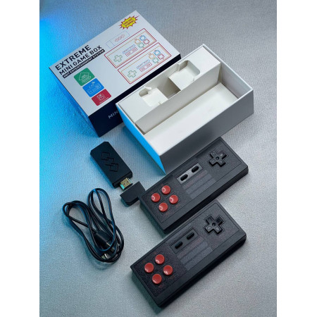 Игровая приставка беспроводная Dendy HDMI + 2 джойстика Retro Extreme Mini Game Box HD 8Bit 818 игр Черная (2169)